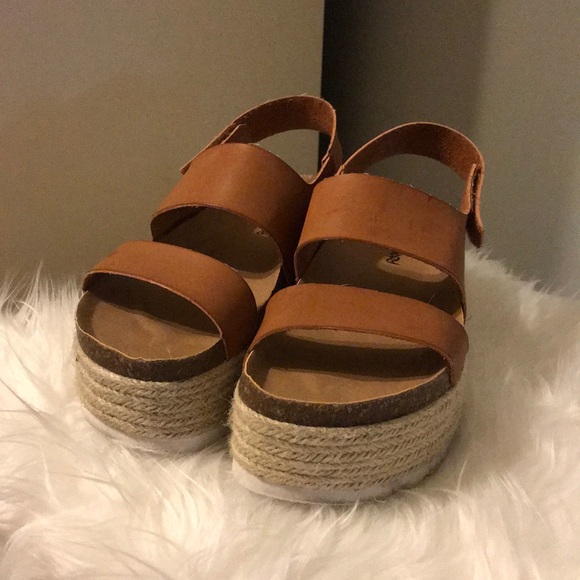 Dirty Laundry Shoes - Dirty Laundry | Palms Platform Sandal